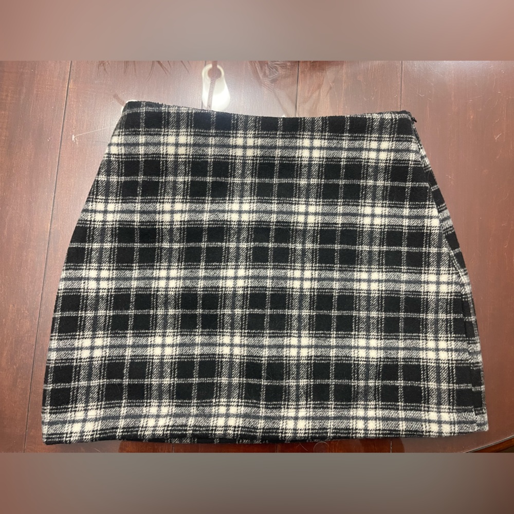 FOREVER 21 PREPPY WOOL SKIRT